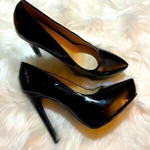 Kelsi Dagger Patent Pumps 8 NWOT